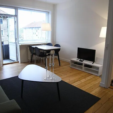 Frederiksborgvej Apartman *