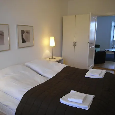 Frederiksborgvej Apartman *